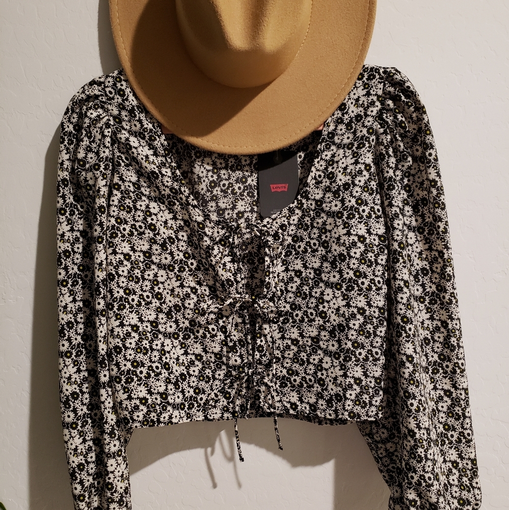 Cute Levi's Floral Blouse!
